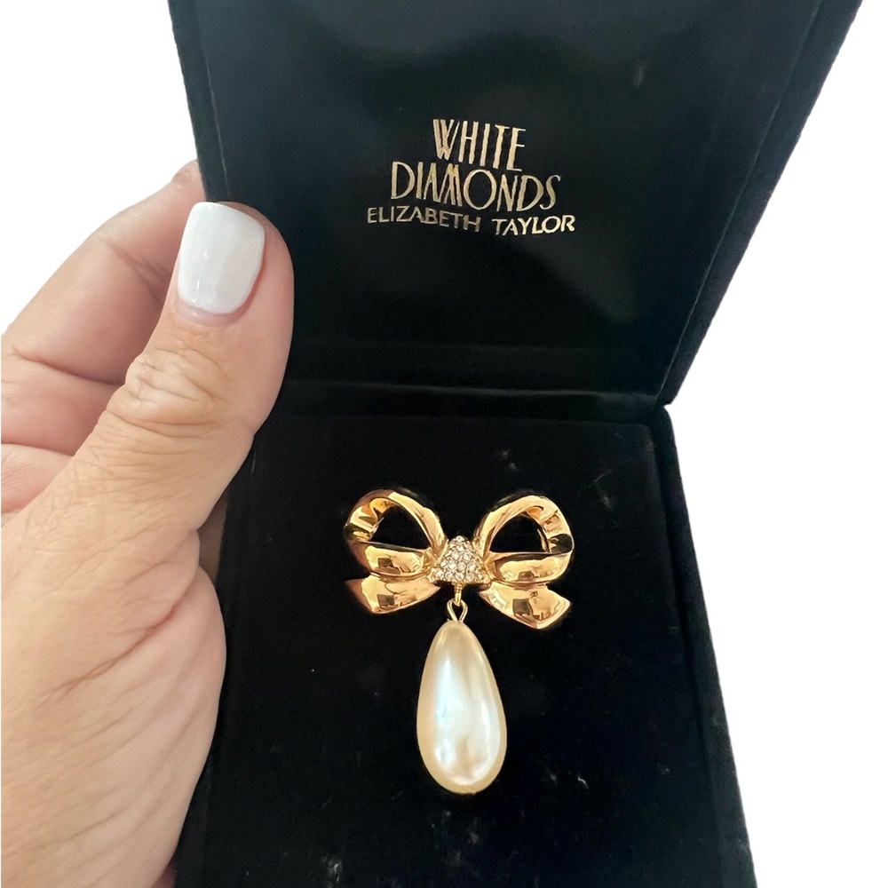Vintage Elizabeth Taylor's White Diamond Faux Pearl & Crystal Gold Tone Brooch